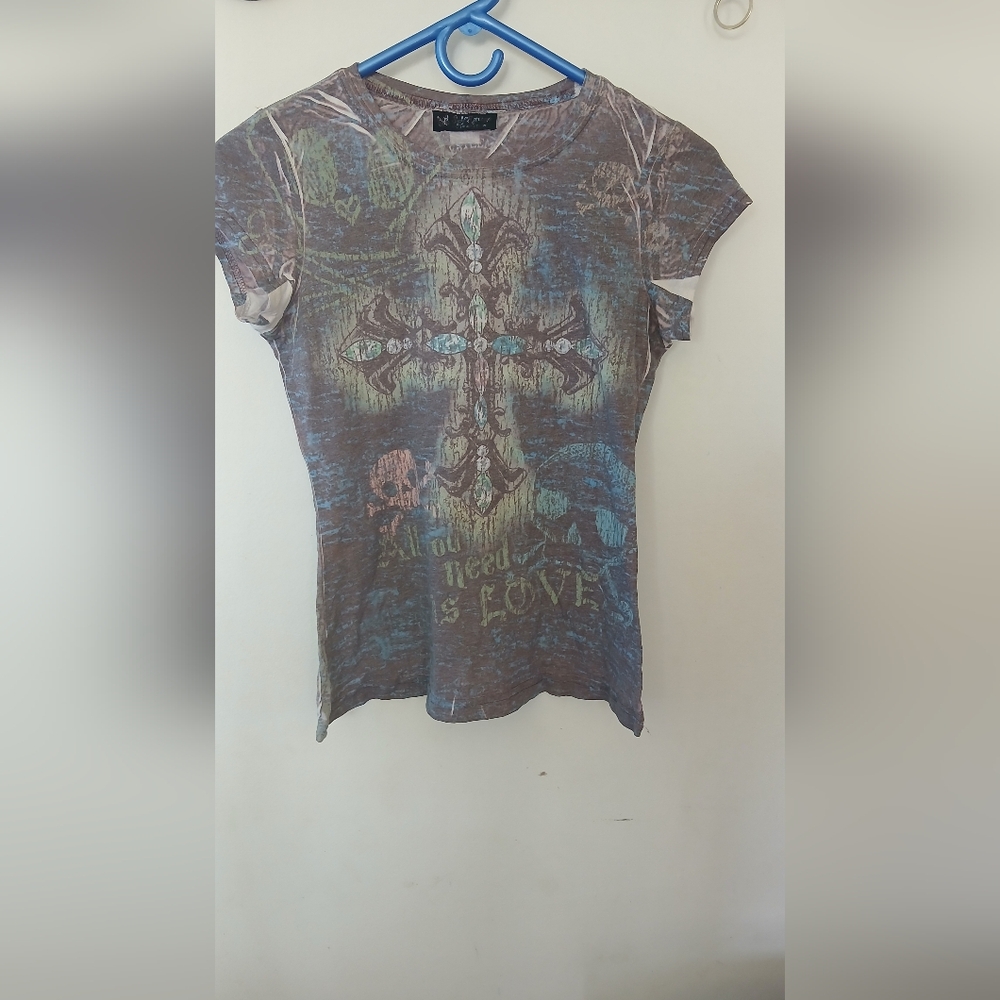 Self  Esteem Graphic Fitted Tee Gray Brown Cap Sleeve